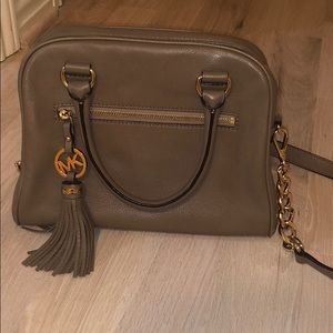 Michael Kors bag 😍brown with detachable crossbody
